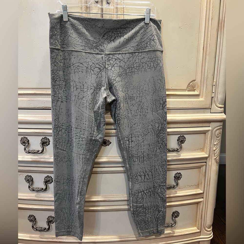 Lululemon align leggings- practically new- worn 3x. Sold out rare, color.